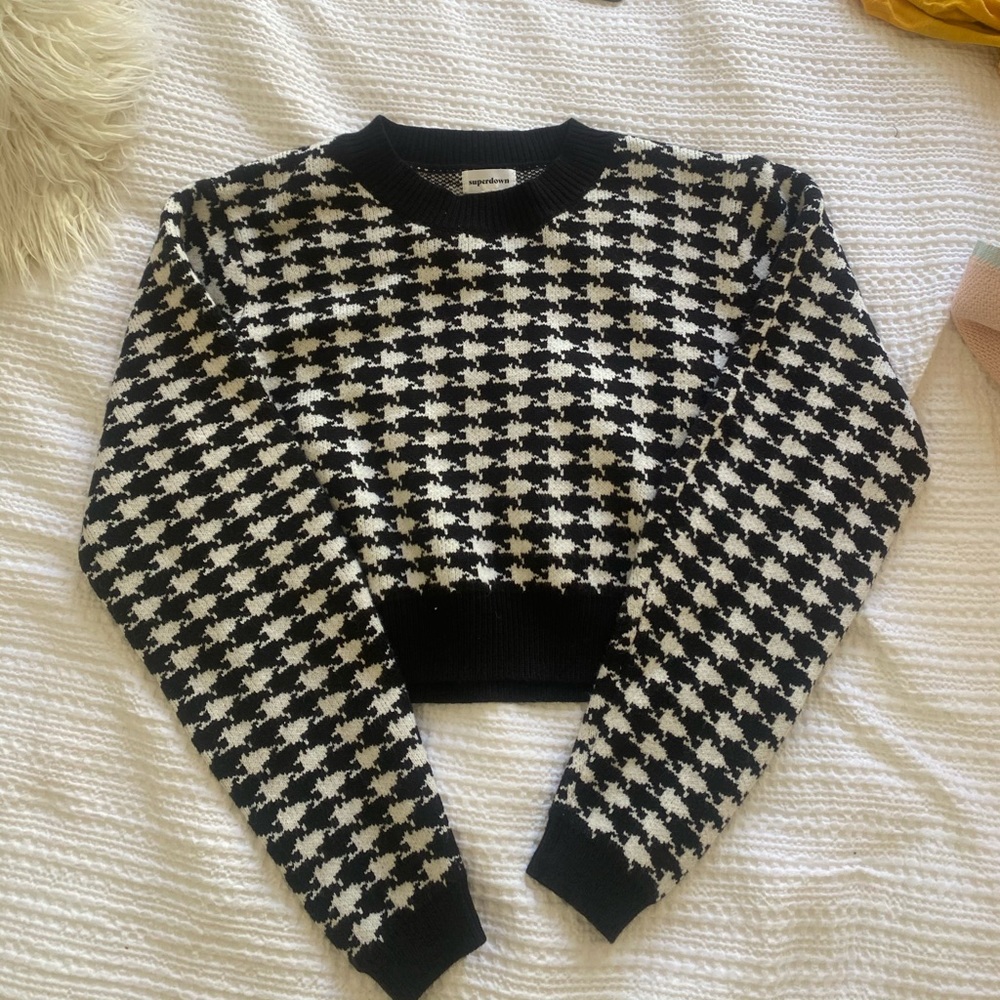 Revolve x Superdown Felicity Houndstooth Sweater